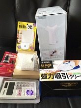 �������g